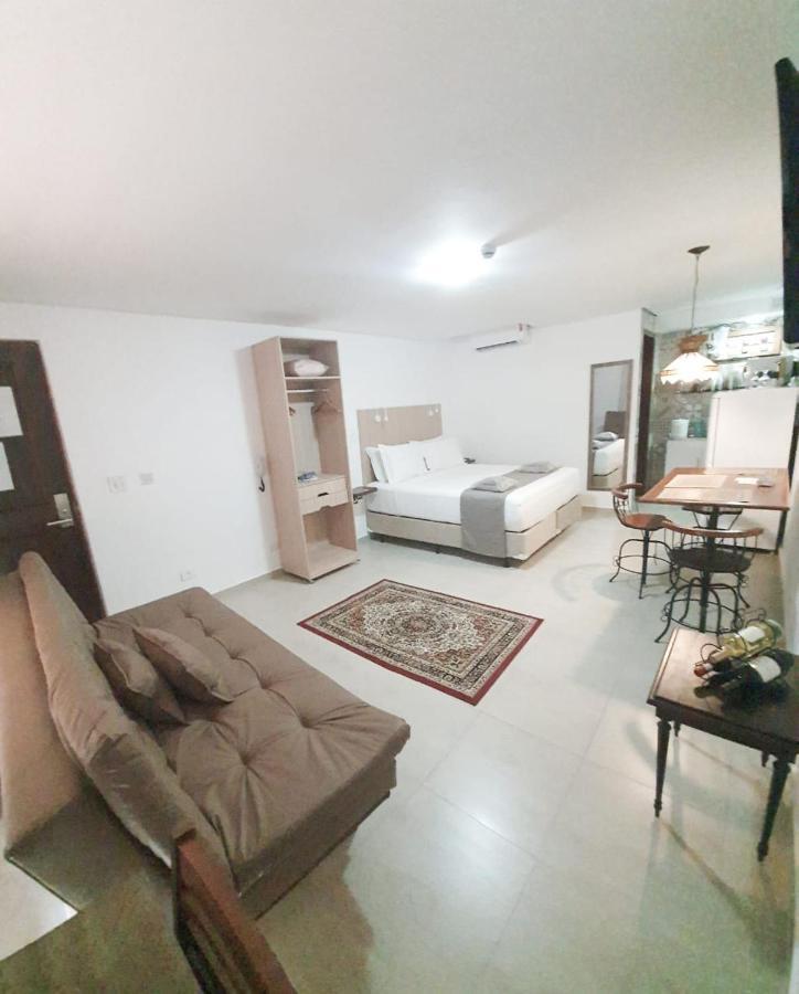 Hotel Chalet Monet - Granja Vianna 科蒂亚 外观 照片