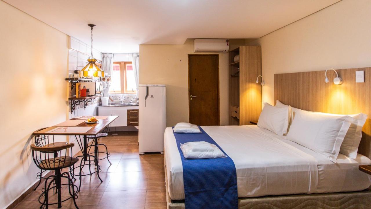 Hotel Chalet Monet - Granja Vianna 科蒂亚 外观 照片
