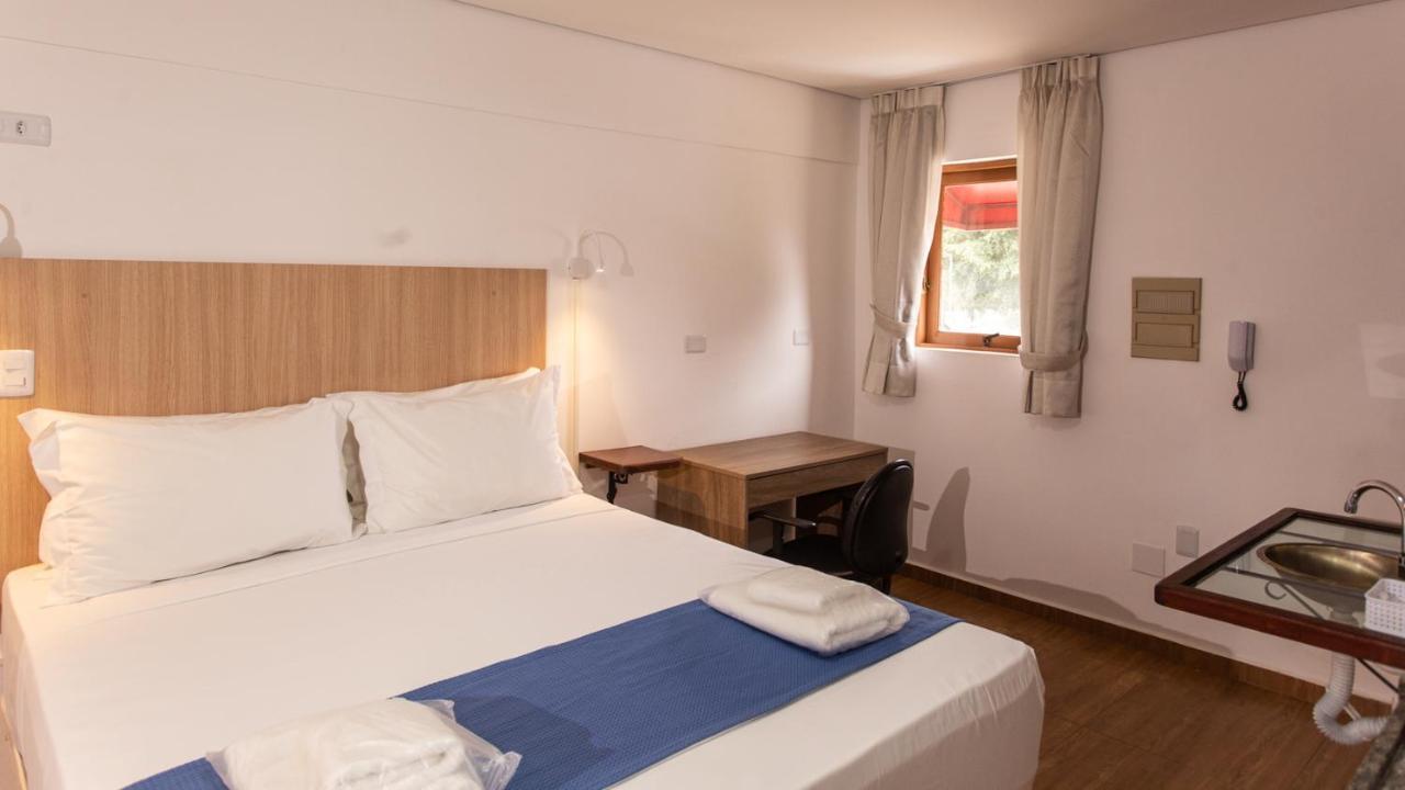 Hotel Chalet Monet - Granja Vianna 科蒂亚 外观 照片