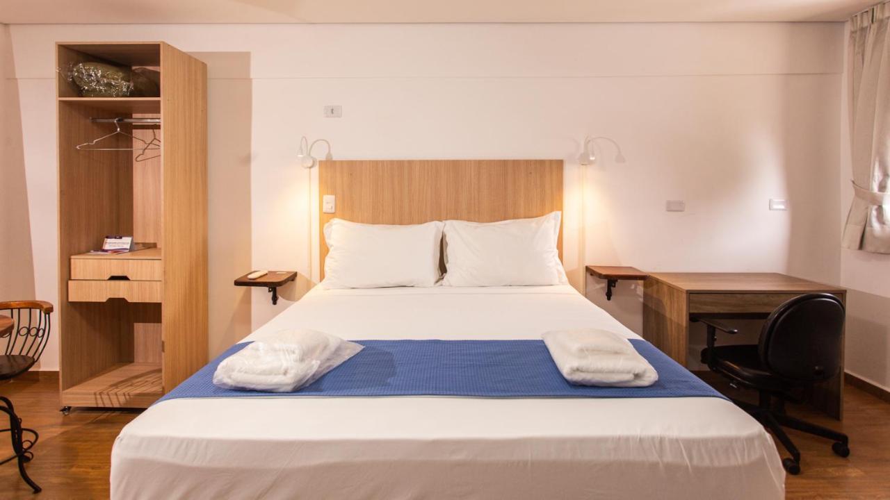 Hotel Chalet Monet - Granja Vianna 科蒂亚 外观 照片